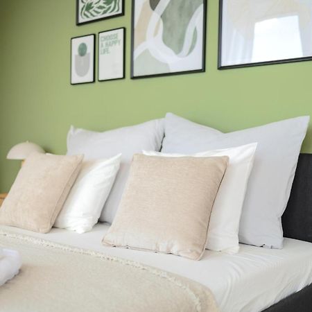 Apartament Bright 2Br - 8Th Floor, Balcony, Free Parking - By Gravity Praga Zewnętrze zdjęcie