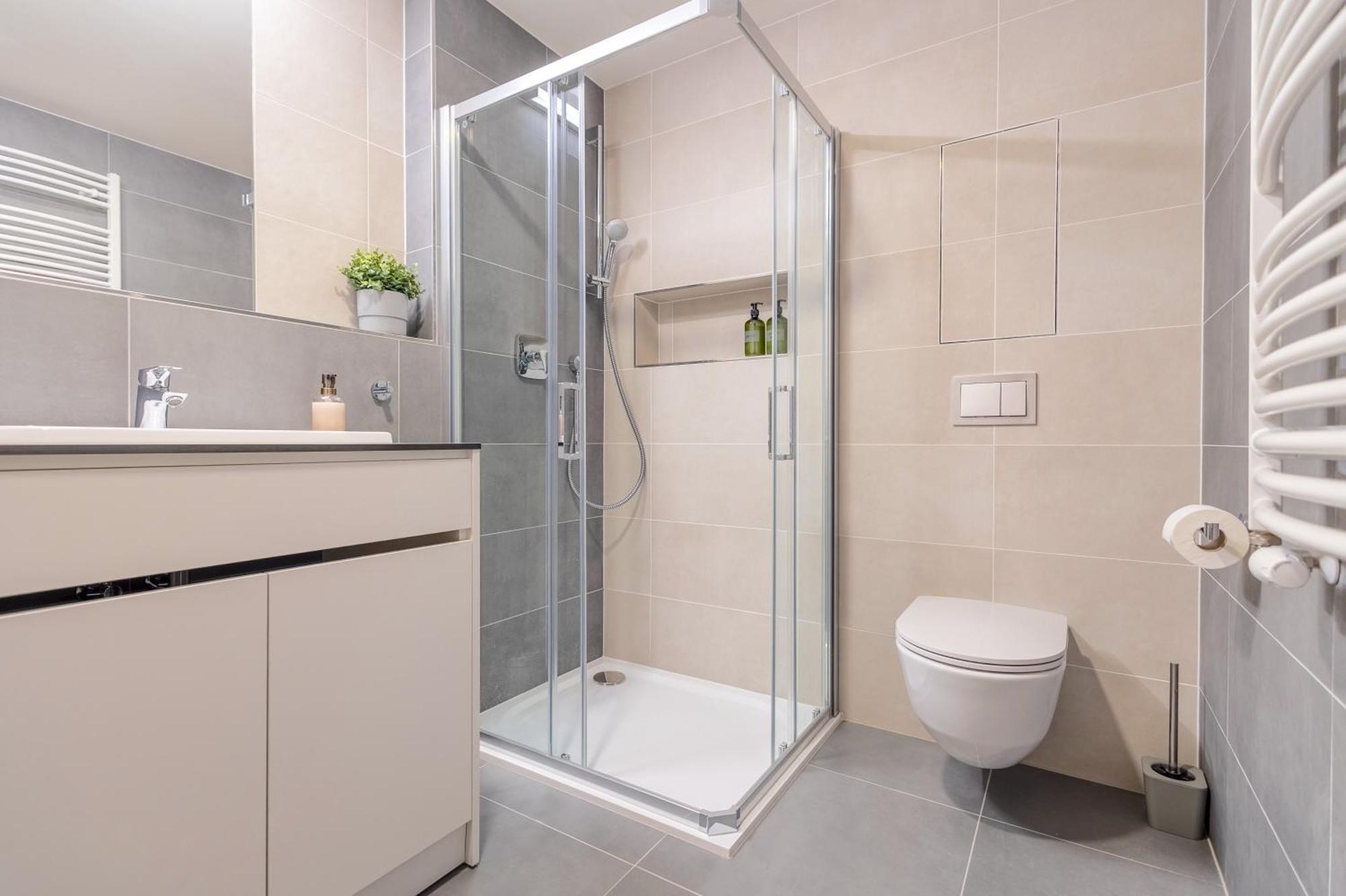 Apartament Bright 2Br - 8Th Floor, Balcony, Free Parking - By Gravity Praga Zewnętrze zdjęcie