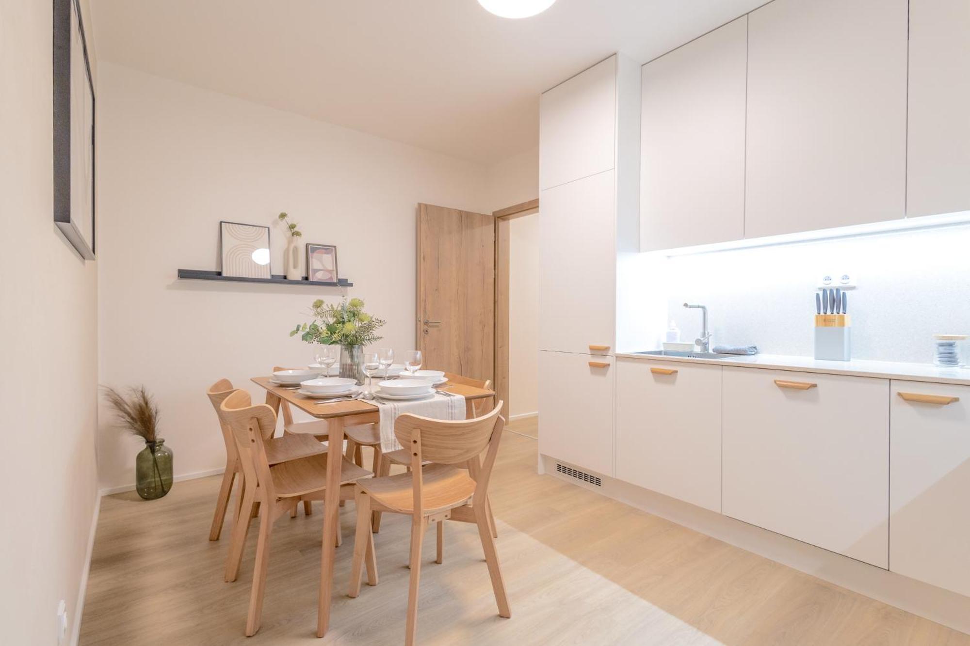 Apartament Bright 2Br - 8Th Floor, Balcony, Free Parking - By Gravity Praga Zewnętrze zdjęcie