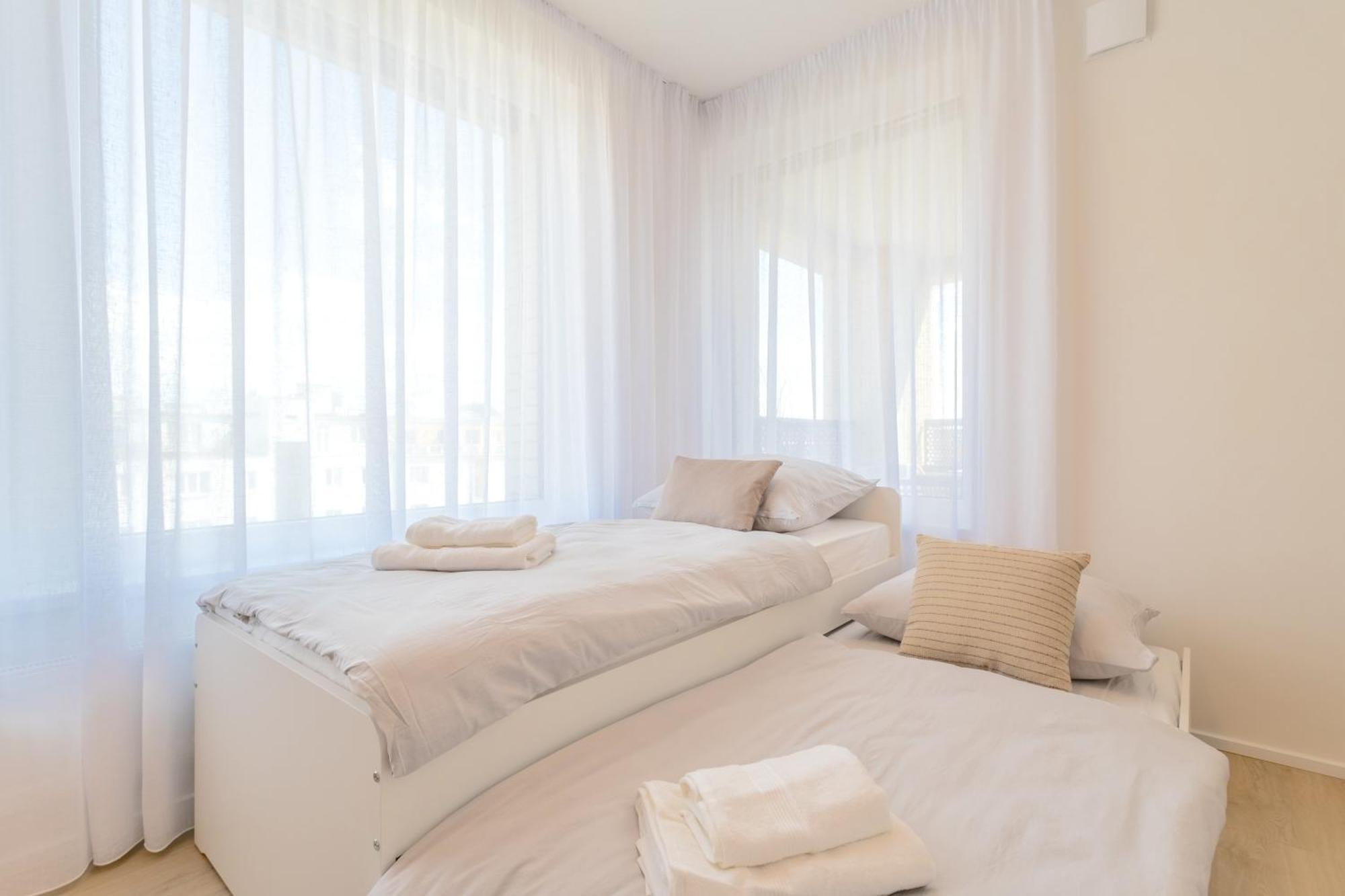 Apartament Bright 2Br - 8Th Floor, Balcony, Free Parking - By Gravity Praga Zewnętrze zdjęcie