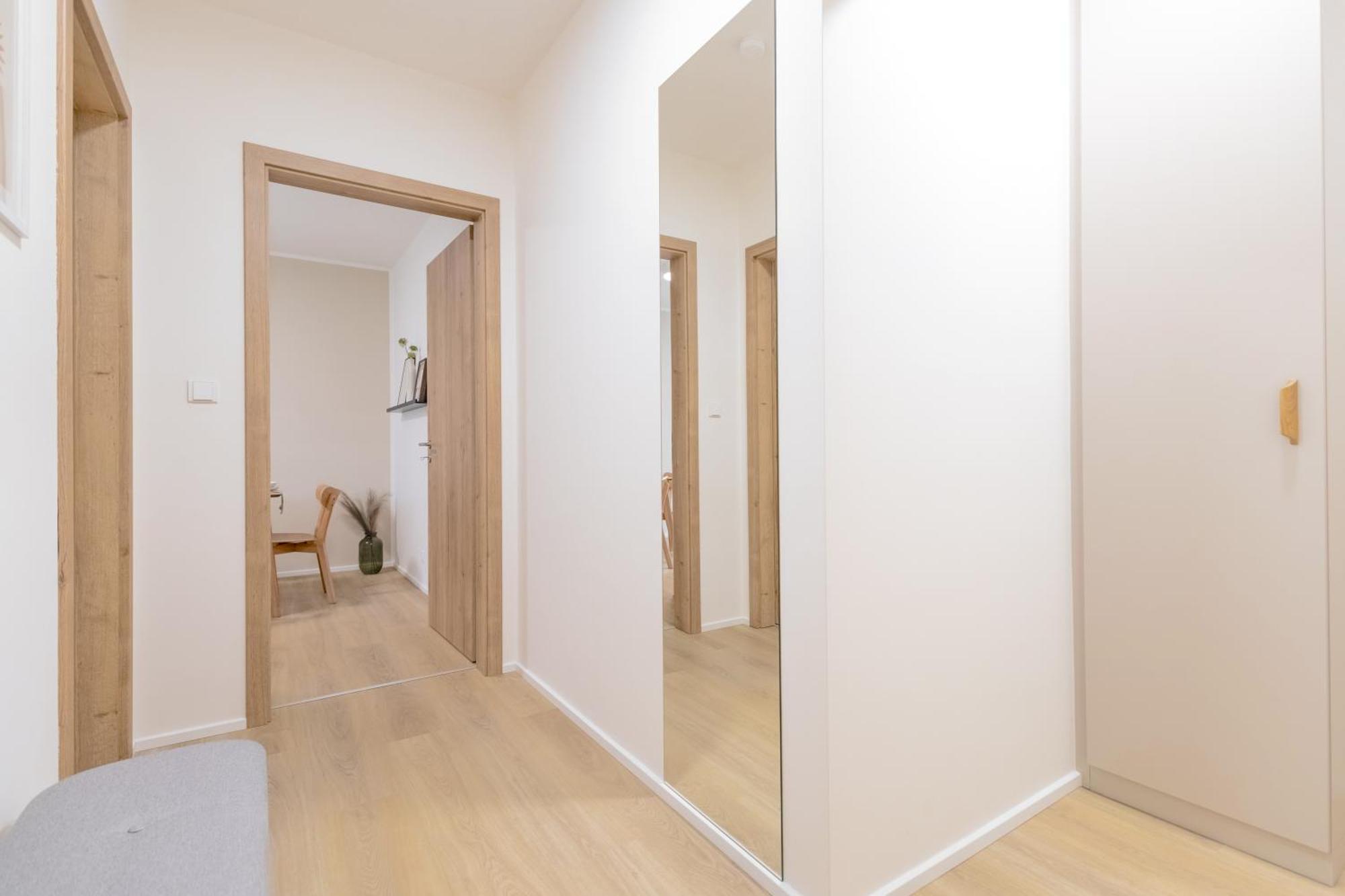 Apartament Bright 2Br - 8Th Floor, Balcony, Free Parking - By Gravity Praga Zewnętrze zdjęcie