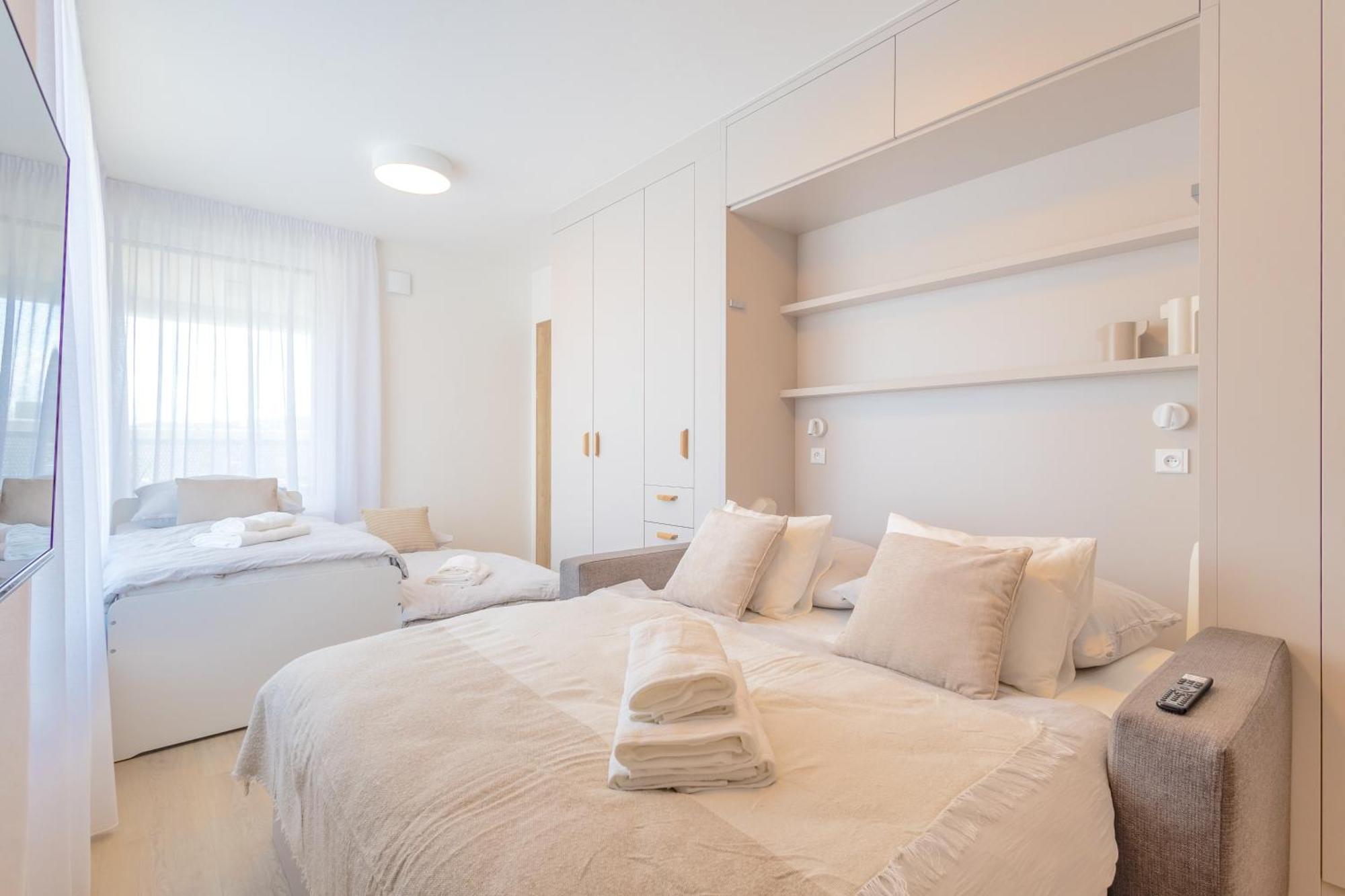 Apartament Bright 2Br - 8Th Floor, Balcony, Free Parking - By Gravity Praga Zewnętrze zdjęcie