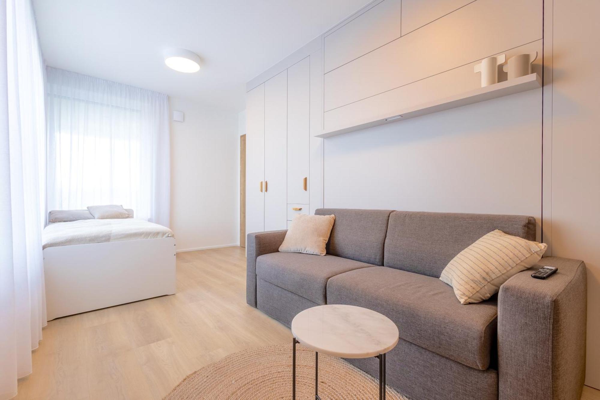 Apartament Bright 2Br - 8Th Floor, Balcony, Free Parking - By Gravity Praga Zewnętrze zdjęcie