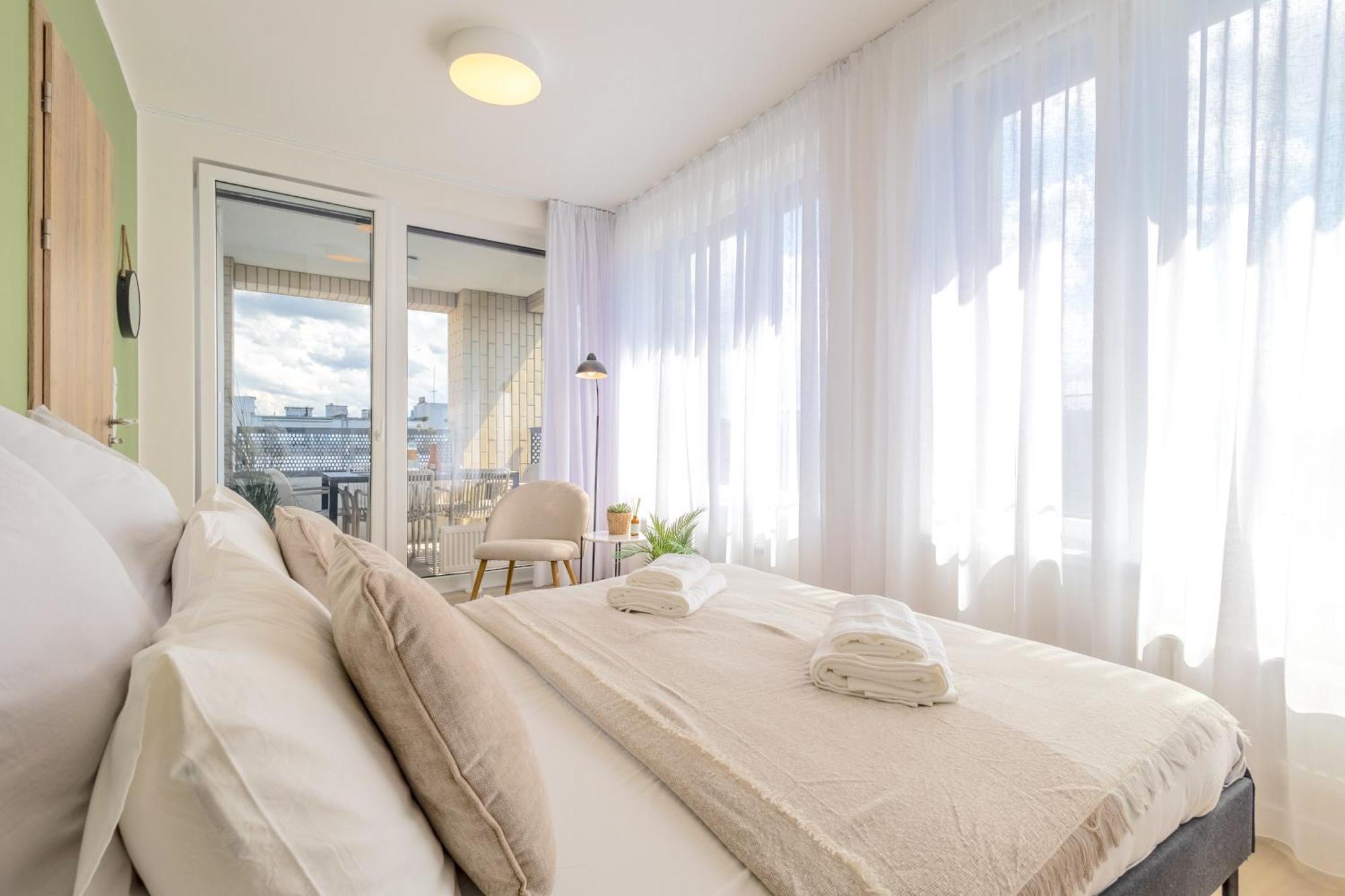 Apartament Bright 2Br - 8Th Floor, Balcony, Free Parking - By Gravity Praga Zewnętrze zdjęcie
