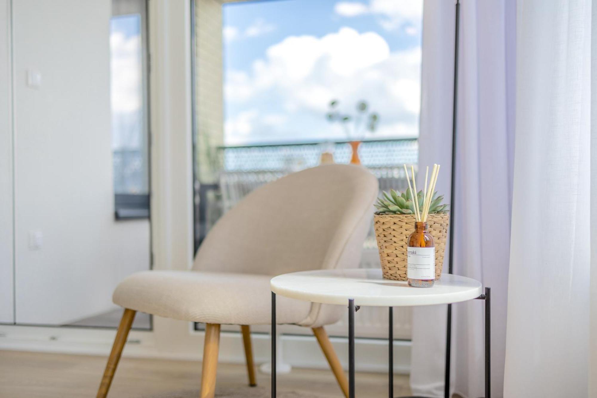 Apartament Bright 2Br - 8Th Floor, Balcony, Free Parking - By Gravity Praga Zewnętrze zdjęcie