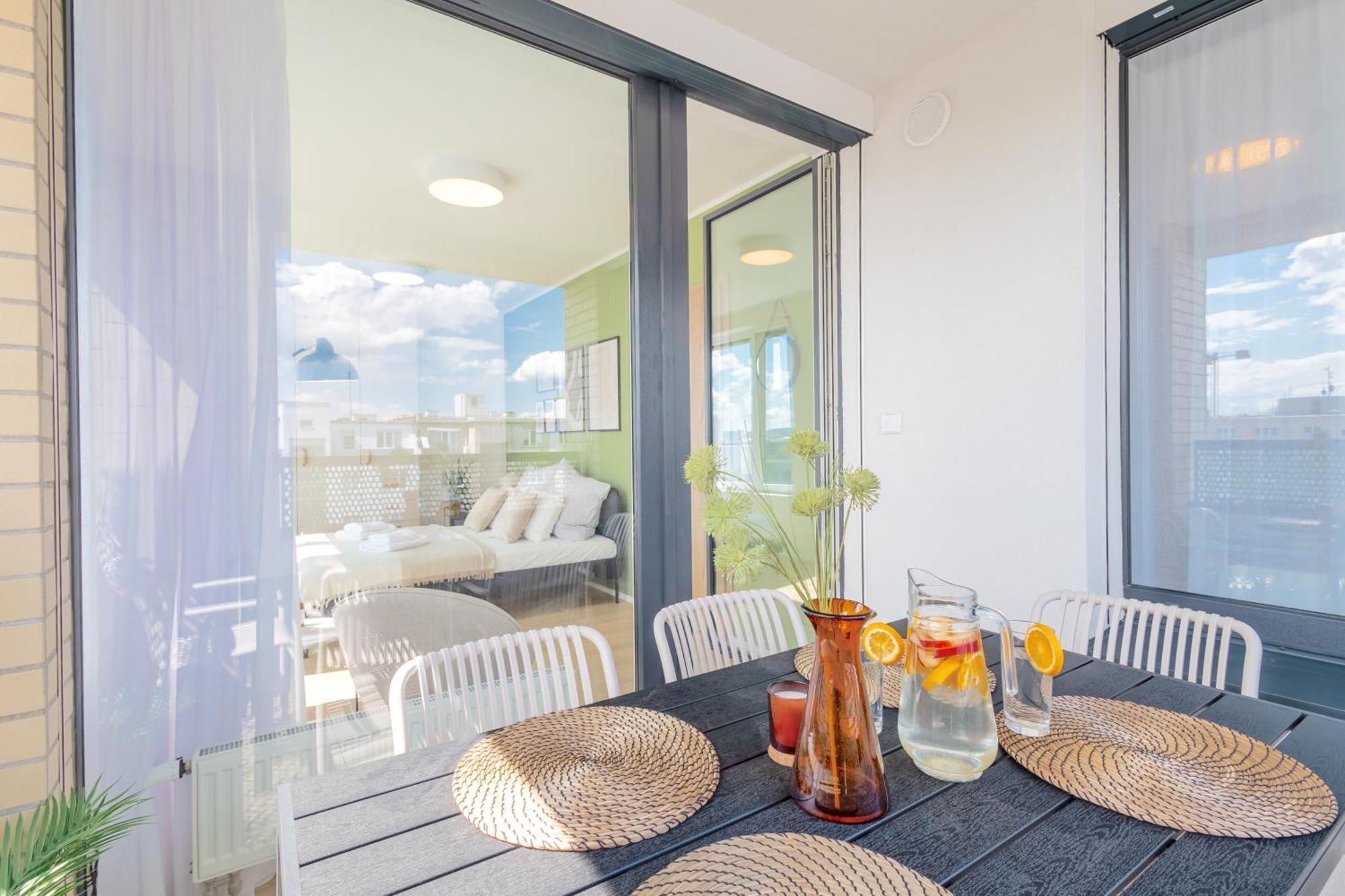 Apartament Bright 2Br - 8Th Floor, Balcony, Free Parking - By Gravity Praga Zewnętrze zdjęcie